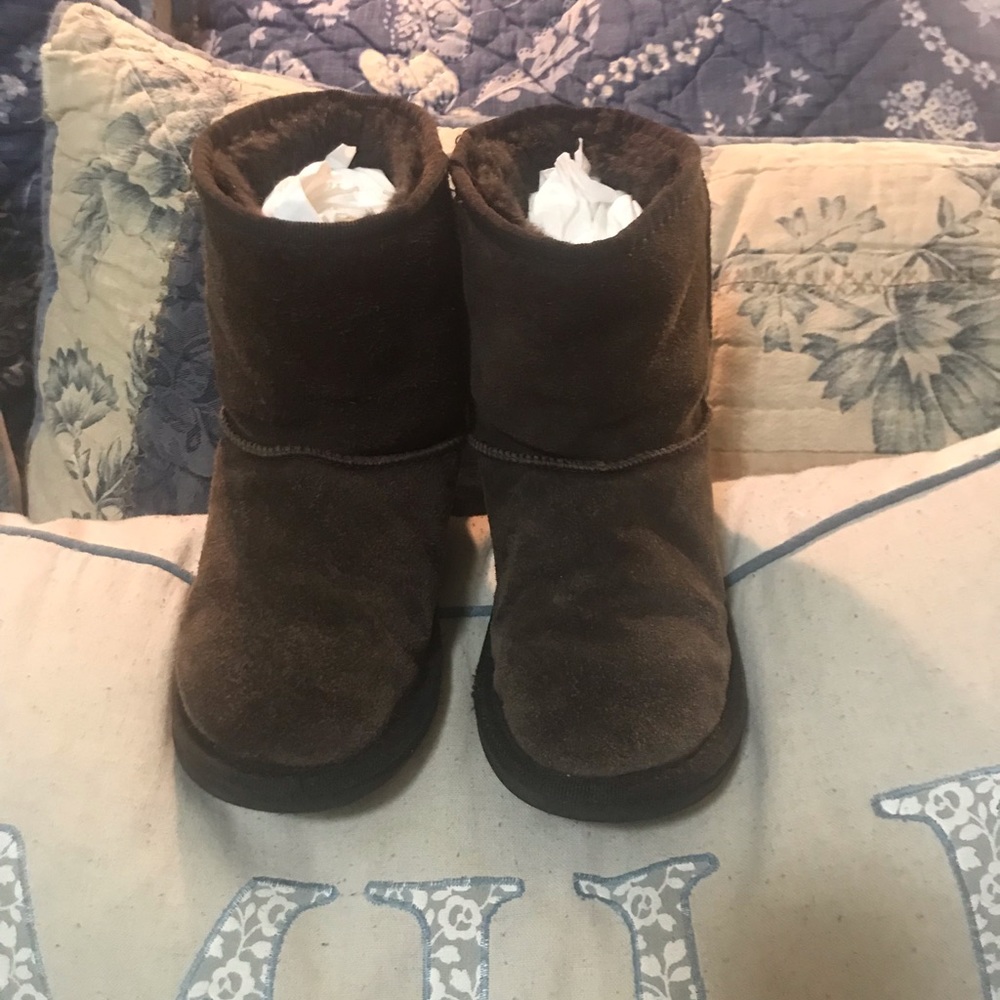 Brown UGG kids size 2 boots